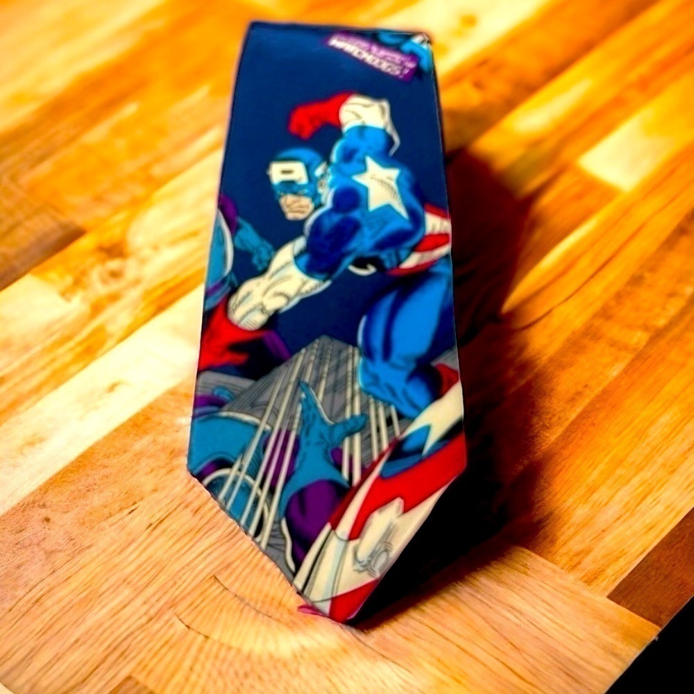 VTG Marvel Avengers Comics  Red White Blue Silk Tie Necktie Captain America 90s